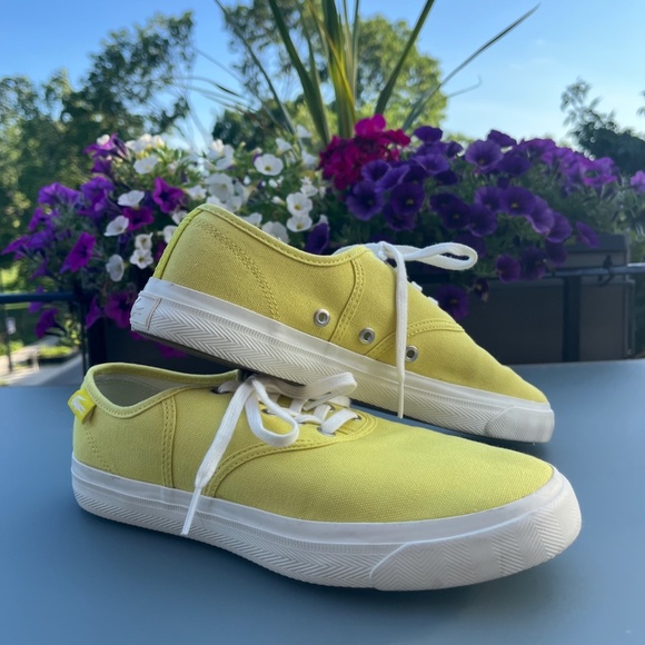 Lacoste Yellow Canvas Sneakers - Picture 6 of 9